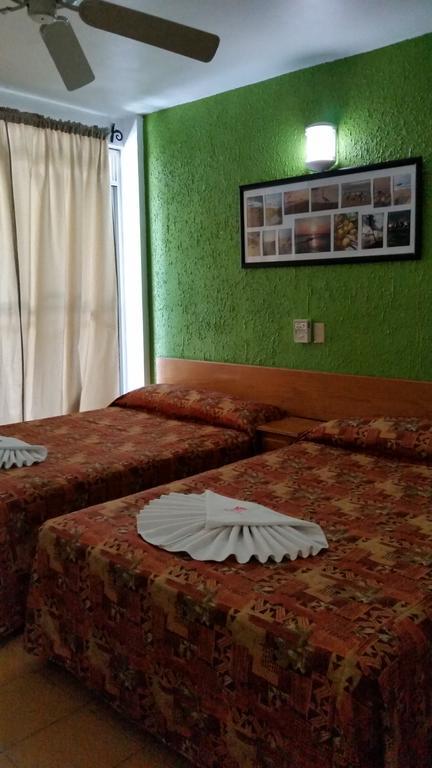 Hotel Delfin Playa Azul Lázaro Cárdenas Esterno foto