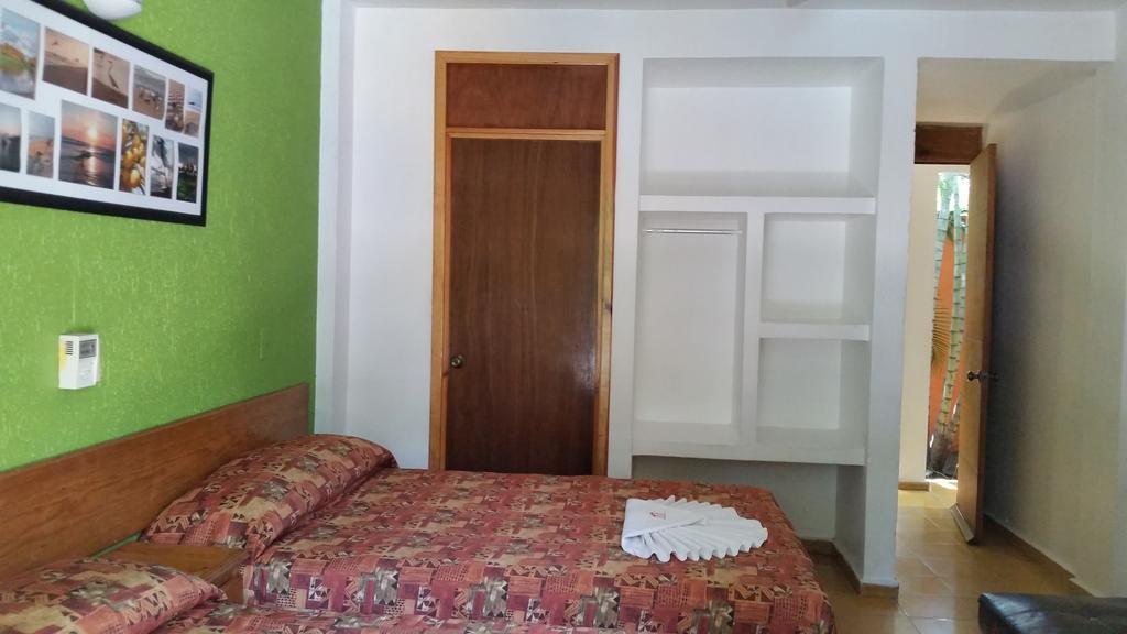 Hotel Delfin Playa Azul Lázaro Cárdenas Esterno foto