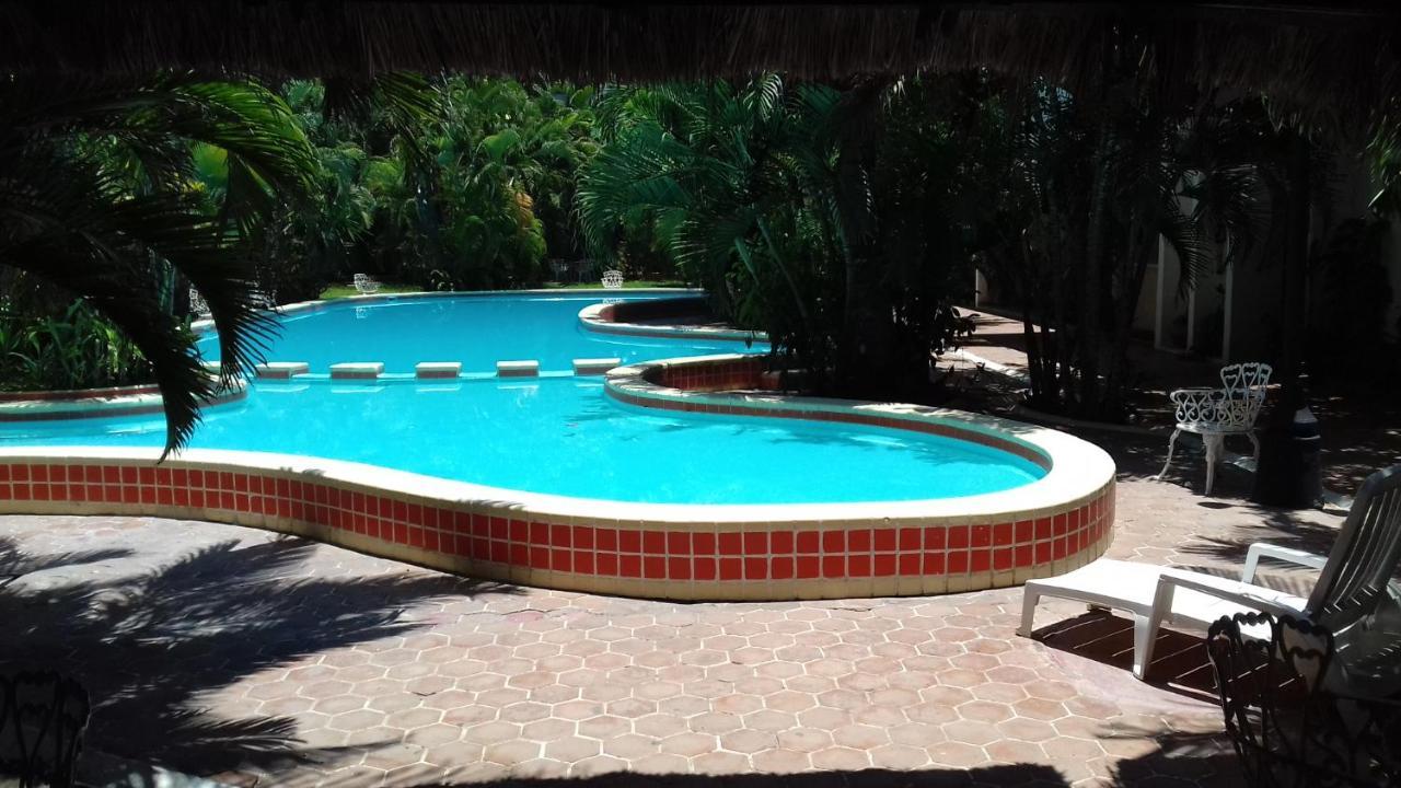 Hotel Delfin Playa Azul Lázaro Cárdenas Esterno foto