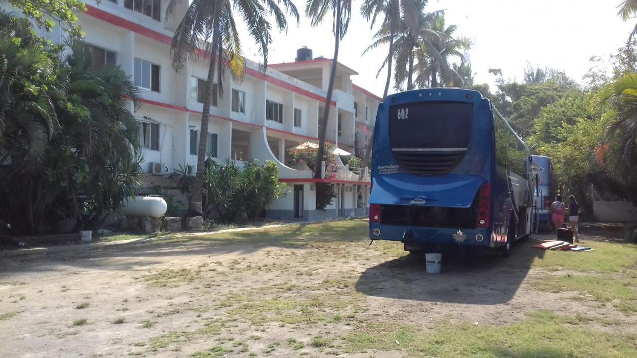 Hotel Delfin Playa Azul Lázaro Cárdenas Esterno foto