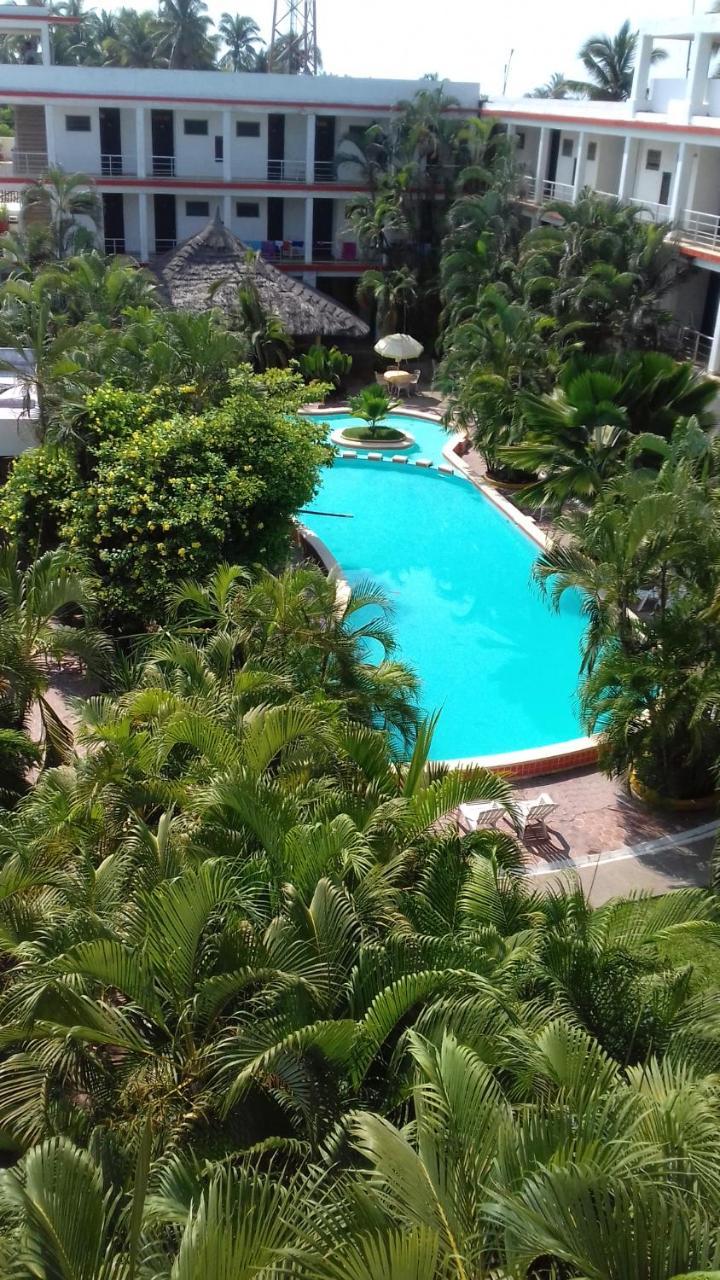 Hotel Delfin Playa Azul Lázaro Cárdenas Esterno foto